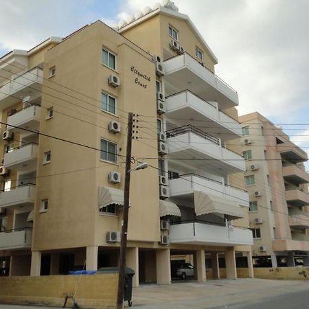 Apartments Mackenzie 1+1 Ларнака Екстериор снимка