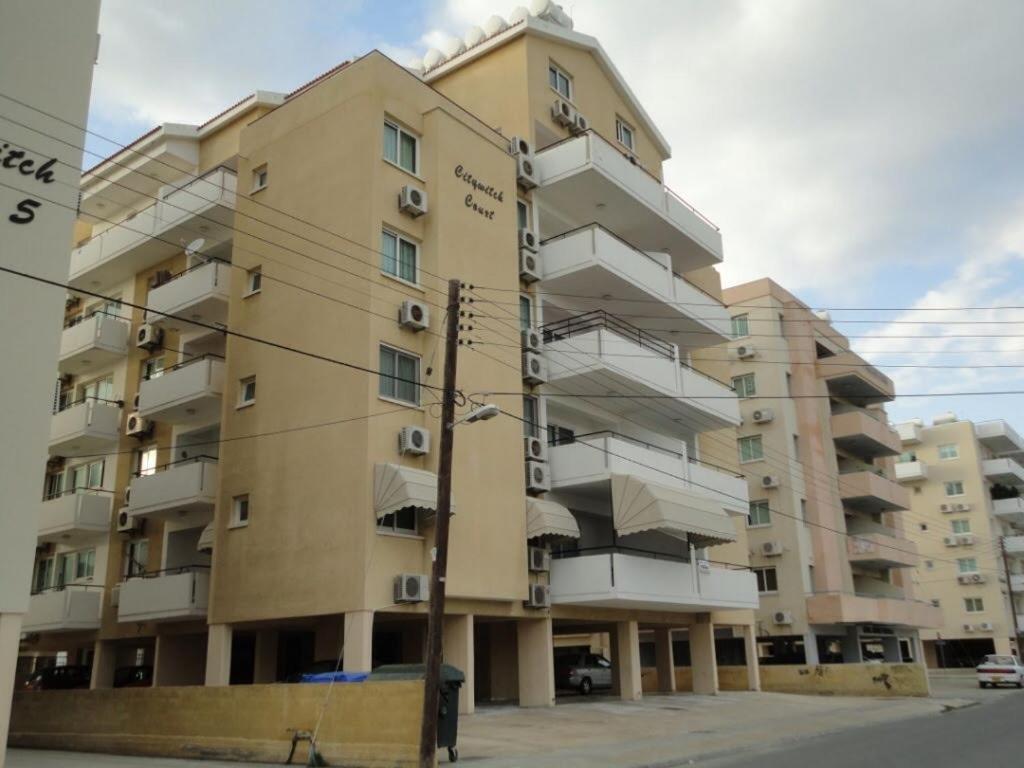 Apartments Mackenzie 1+1 Ларнака Екстериор снимка